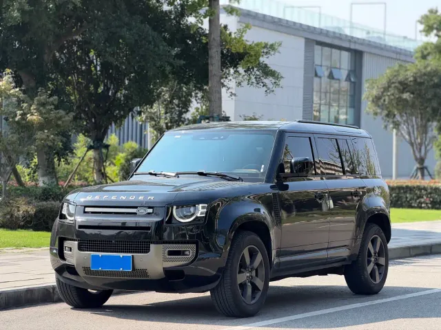Фотография автомобиля — Land Rover Defender