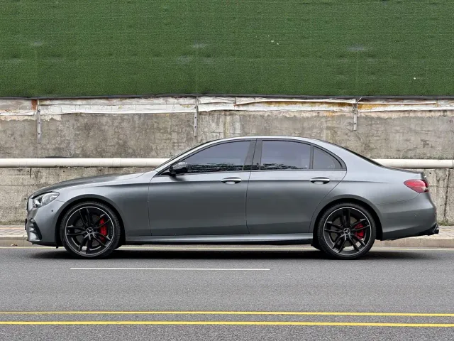 Mercedes-Benz E-Class AMG — Фото автомобиля 5