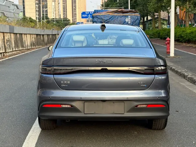BYD Seal 05 DM-i — Фото автомобиля 5