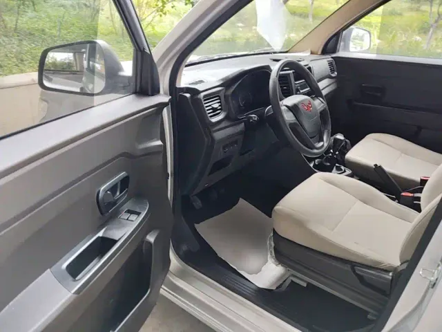 Wuling Hongguang V — Фото автомобиля 15