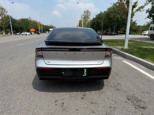 Xpeng P7+ — Фото автомобиля 14