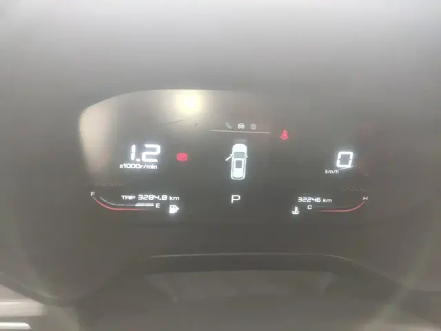 Wuling Asta — Фото автомобиля 11