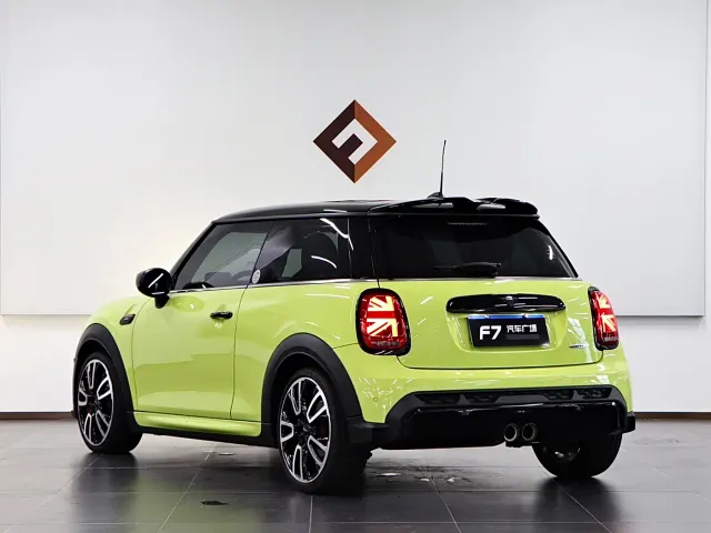 MINI John Cooper Works — Фото автомобиля 4
