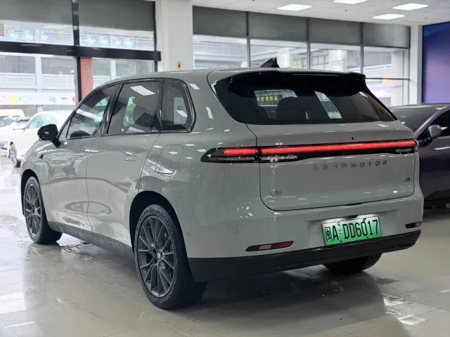 Leapmotor C10 — Фото автомобиля 4