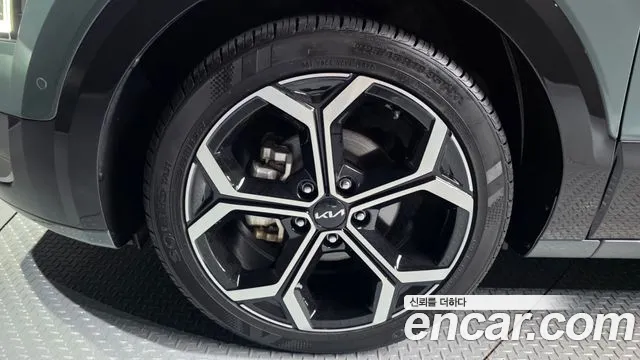 Kia Niro The All New Niro Signature — Фото автомобиля 4