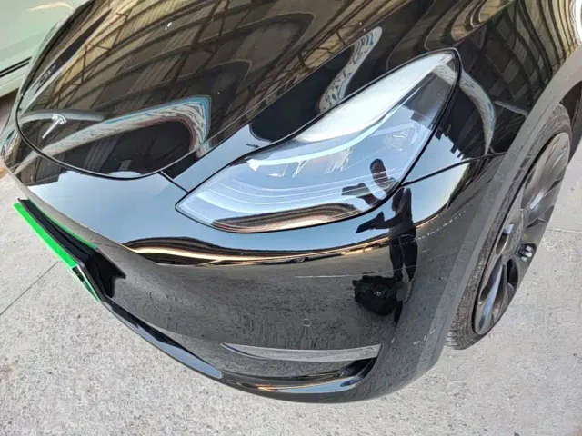 Tesla Model Y — Фото автомобиля 23