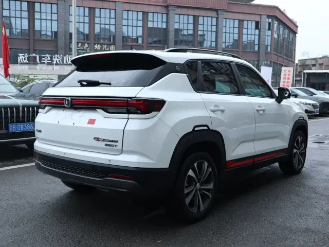 Changan CS35 Plus — Фото автомобиля 4