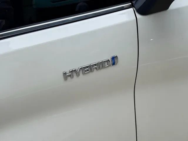 Toyota Alphard — Фото автомобиля 8