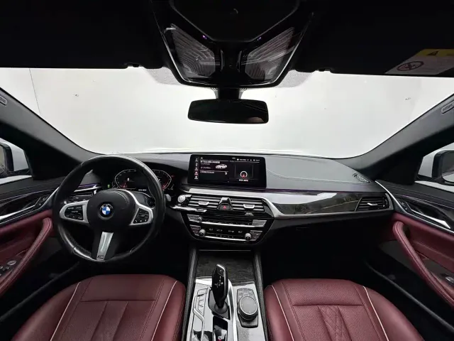 BMW 5 Series — Фото автомобиля 4