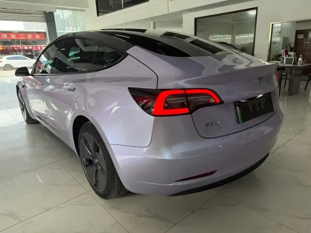 Tesla Model 3 — Фото автомобиля 9