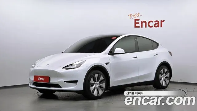 Фотография автомобиля — Tesla Model Y
