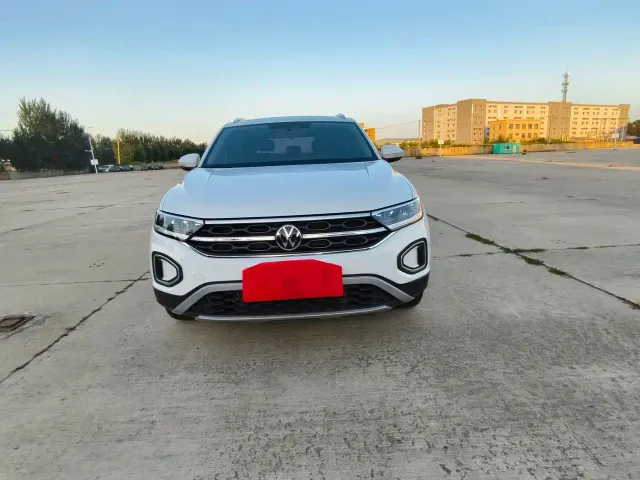 Volkswagen T-Roc — Фото автомобиля 2