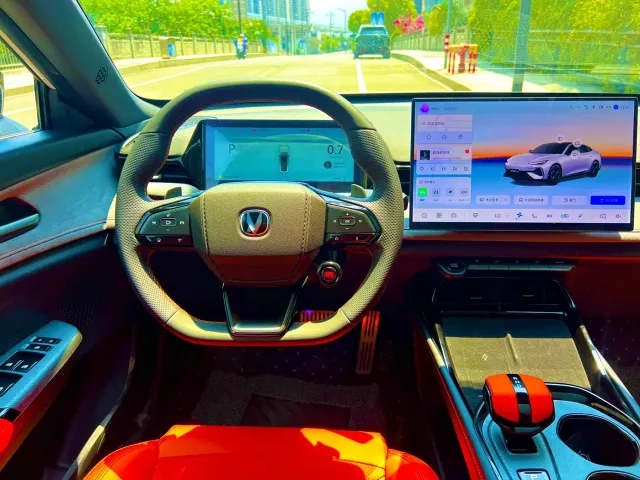Changan UNI-V — Фото автомобиля 13