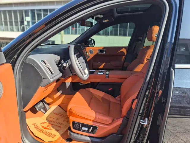 Li Auto L7 — Фото автомобиля 12