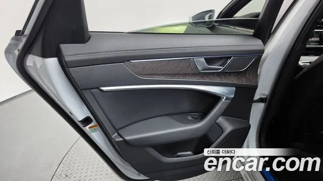 Audi A6 C8 — Фото автомобиля 14