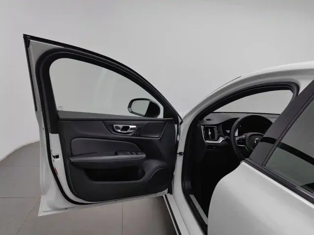 Volvo Volvo S60 2025 B5 Elegance Sport Edition — Фото автомобиля 8