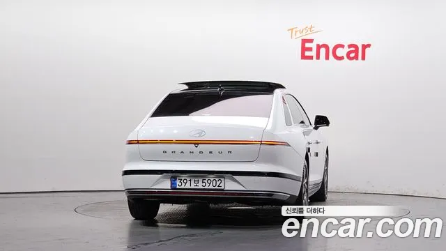 Hyundai Grandeur — Фото автомобиля 3