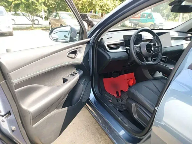 BYD Seal 05 DM-i — Фото автомобиля 11