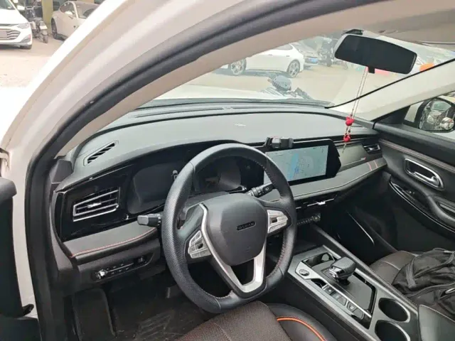 Changan X7 Plus — Фото автомобиля 9