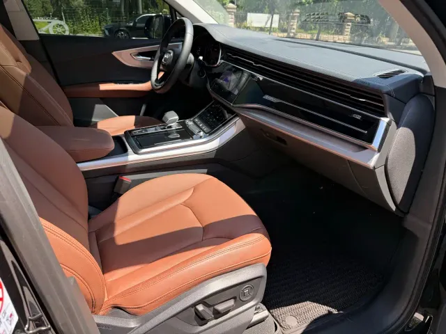 Audi Q7 — Фото автомобиля 26