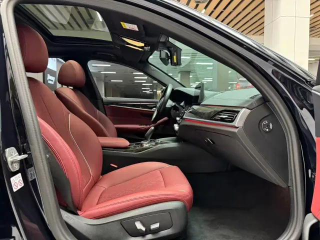 BMW 5 Series — Фото автомобиля 17