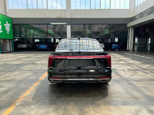 Hongqi H5 — Фото автомобиля 9
