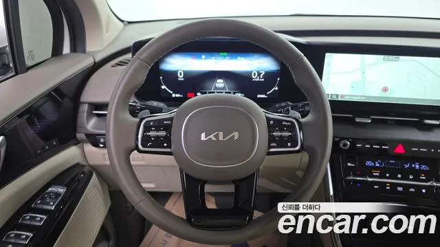 Kia Carnival Generation 4 — Фото автомобиля 14
