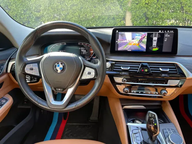 BMW 6 Series Gran Turismo — Фото автомобиля 12