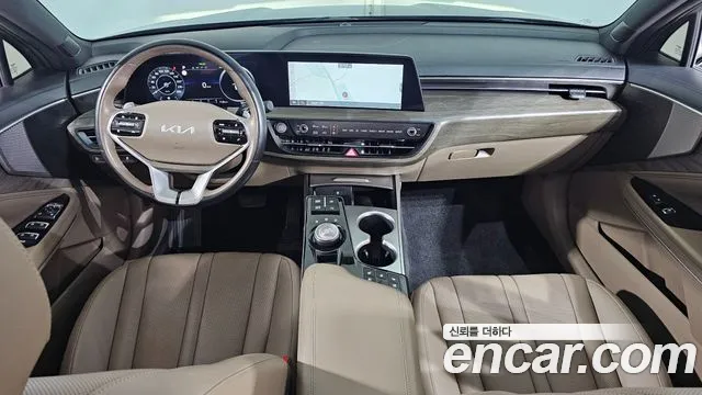 Kia K8 — Фото автомобиля 10