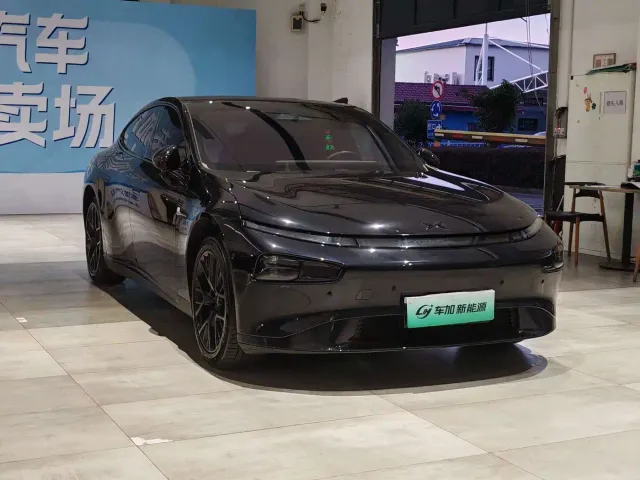 Xpeng P7 — Фото автомобиля 3
