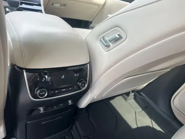 Li Auto ONE — Фото автомобиля 11