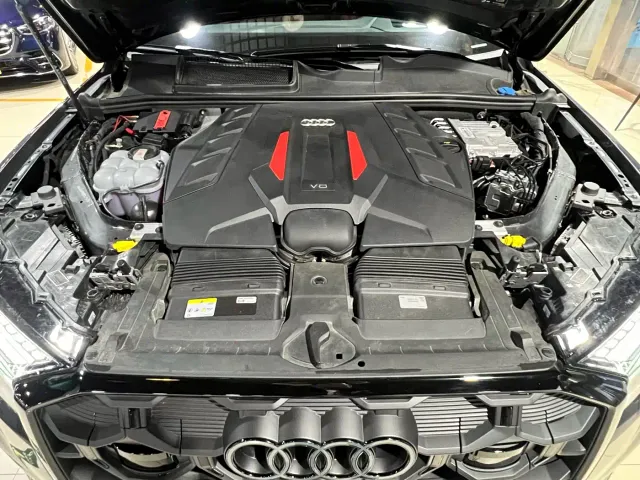 Audi SQ7 — Фото автомобиля 26