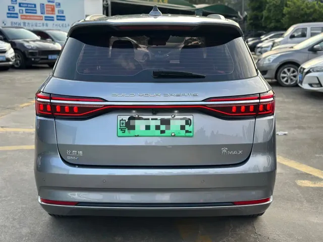 BYD Song MAX — Фото автомобиля 4