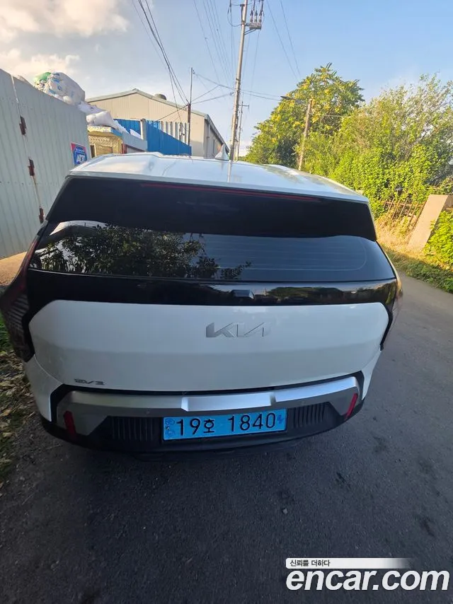 Kia EV3 — Фото автомобиля 3
