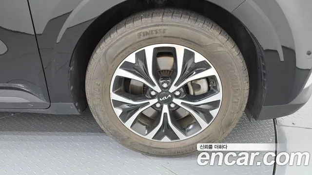 Kia Canival Carnival 4 поколение 9 мест Prestige — Фото автомобиля 20