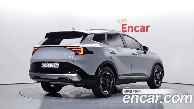 Kia Sportage Бензин 1.6 турбо 2WD — Фото автомобиля 2