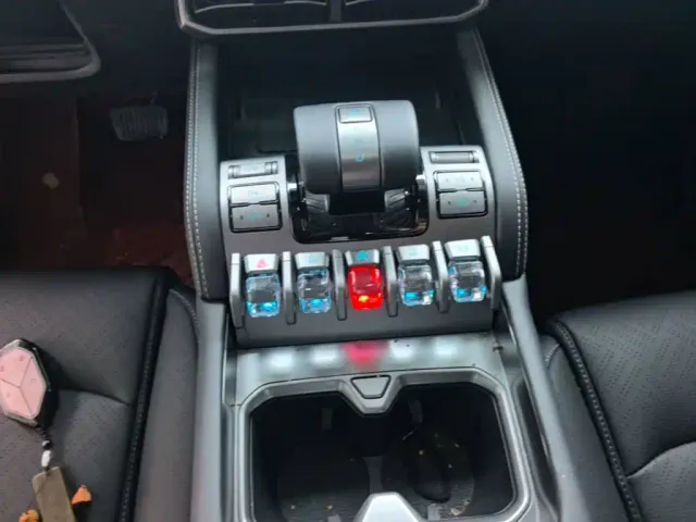 BYD FangChengBao Titanium 3 — Фото автомобиля 13