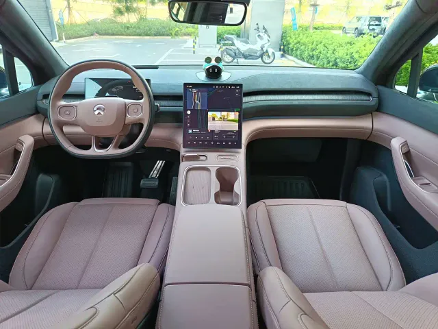 Nio EC6 — Фото автомобиля 7