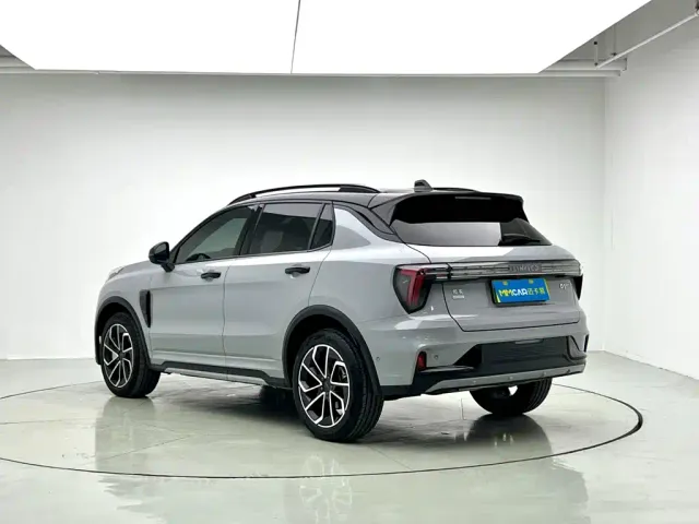 Lynk & Co 01 EM-P — Фото автомобиля 4