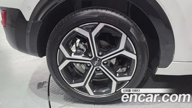Kia Niro The All New Niro Signature — Фото автомобиля 5