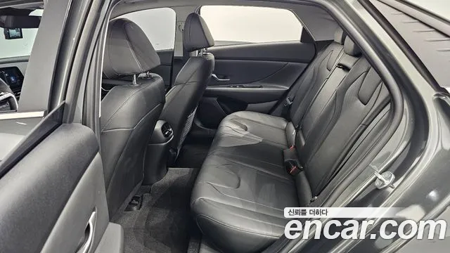 Hyundai Avante CN7 — Фото автомобиля 18