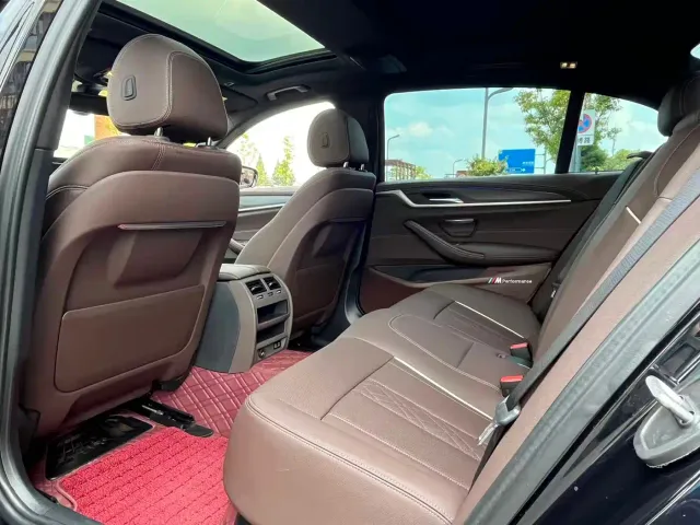 BMW 5 Series — Фото автомобиля 5