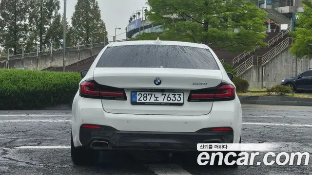 BMW 5-Series — Фото автомобиля 4