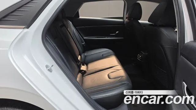 Hyundai Avante CN7 — Фото автомобиля 17