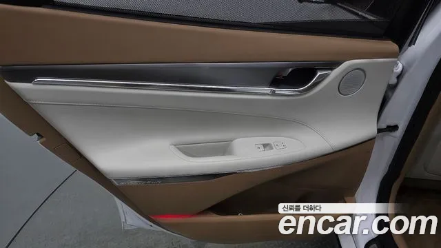 Hyundai Grandeur New — Фото автомобиля 14