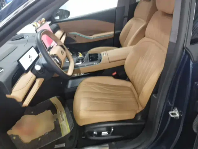Geely Galaxy Xingyao 8 — Фото автомобиля 14