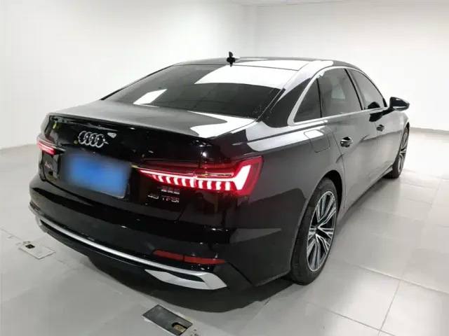 Audi A6L — Фото автомобиля 4