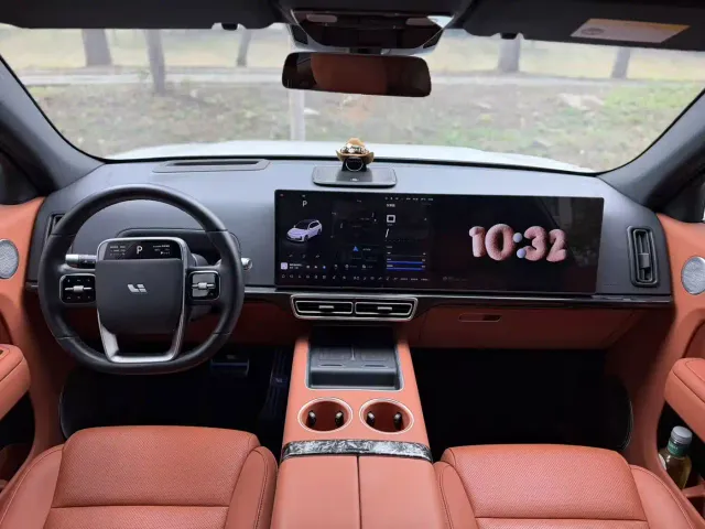 Li Auto L7 — Фото автомобиля 6