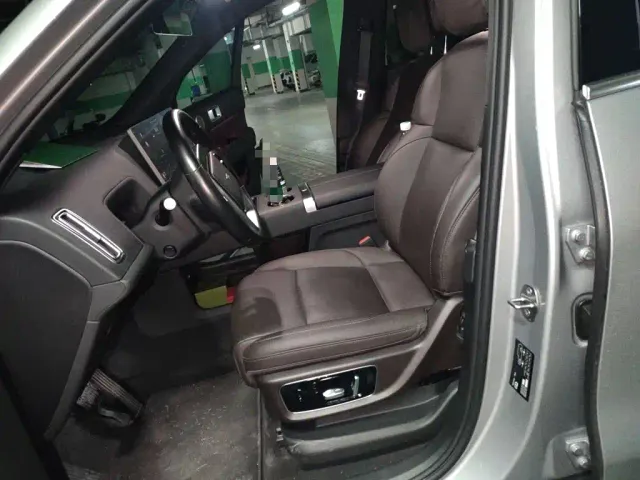 Li Auto L8 — Фото автомобиля 7