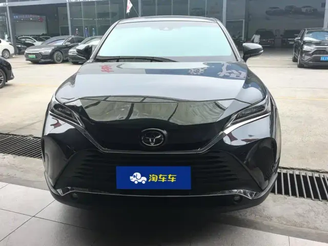 Toyota Harrier — Фото автомобиля 2